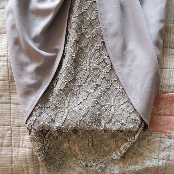 grey lace dress - Picture 2 of 4